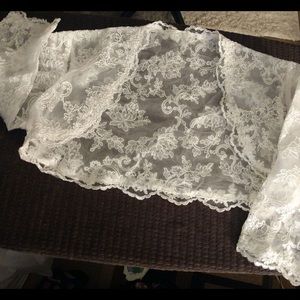 White lace bolero